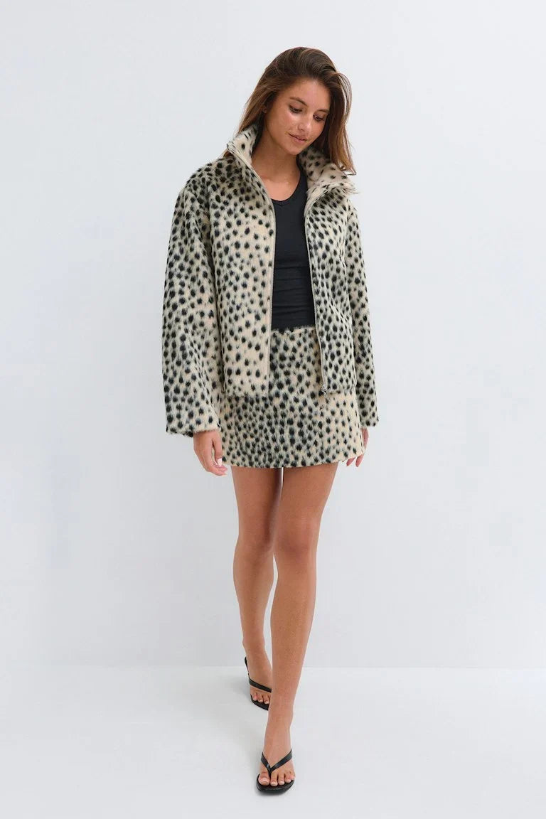 Yenna | Faux Fur Jacket